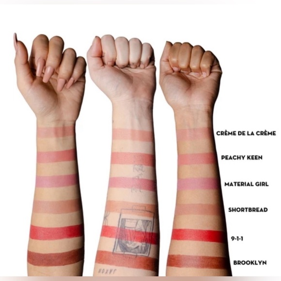 TWO LEFT🚨 BRAND NEW🔥 the crème shop lipstick | SHORTBREAD - Picture 3 of 8